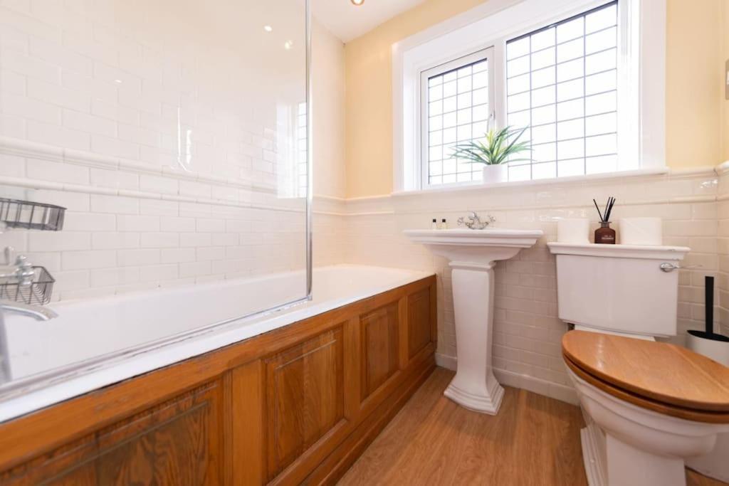 Ratby House - Spacious 3 Bed With Garden & Parking Earley Exterior photo